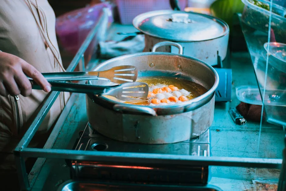 Cast Iron Camping Cooking Pots: A Buyer's Guide